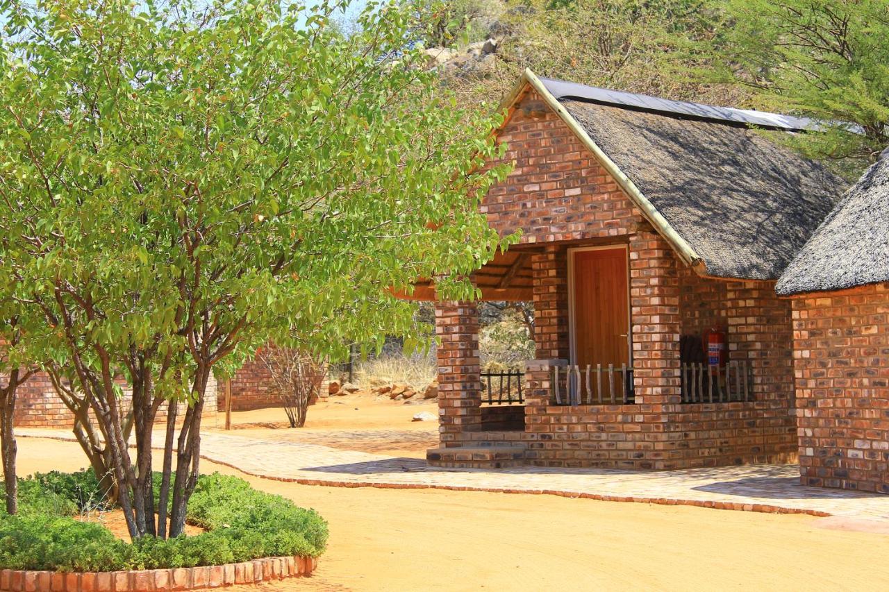 Kaoko Bush Lodge Kamanjab Eksteriør billede