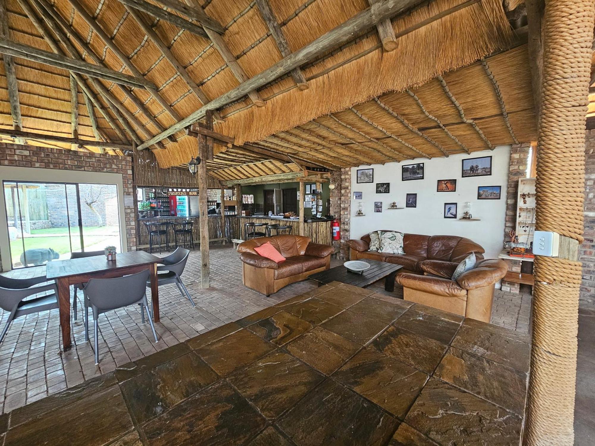Kaoko Bush Lodge Kamanjab Eksteriør billede