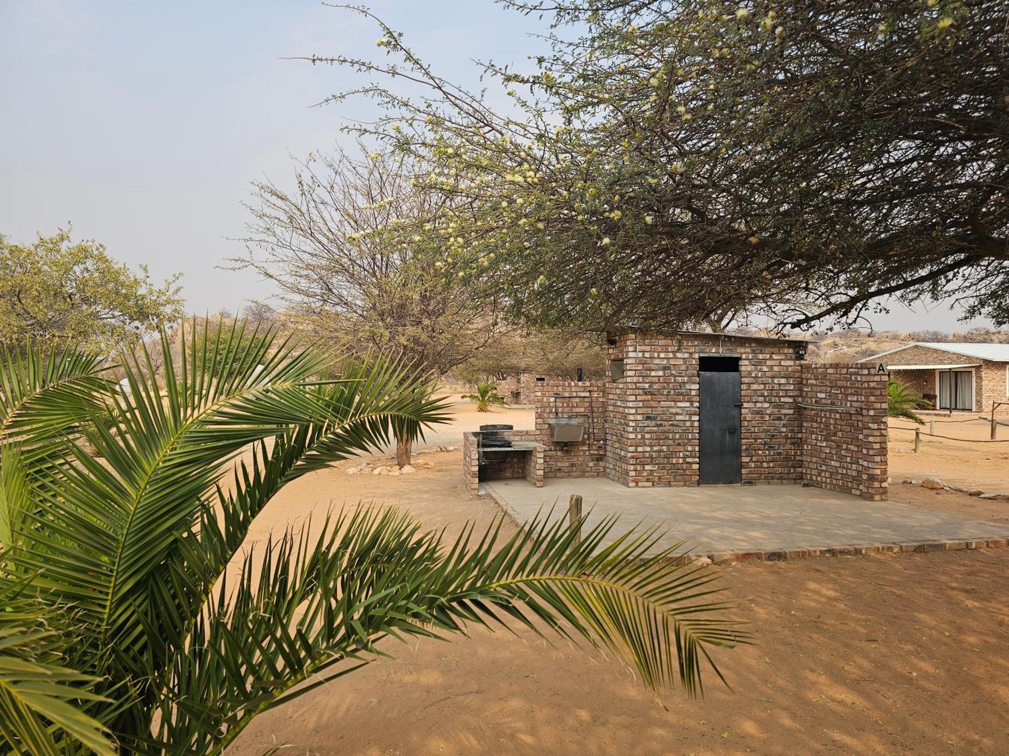 Kaoko Bush Lodge Kamanjab Eksteriør billede