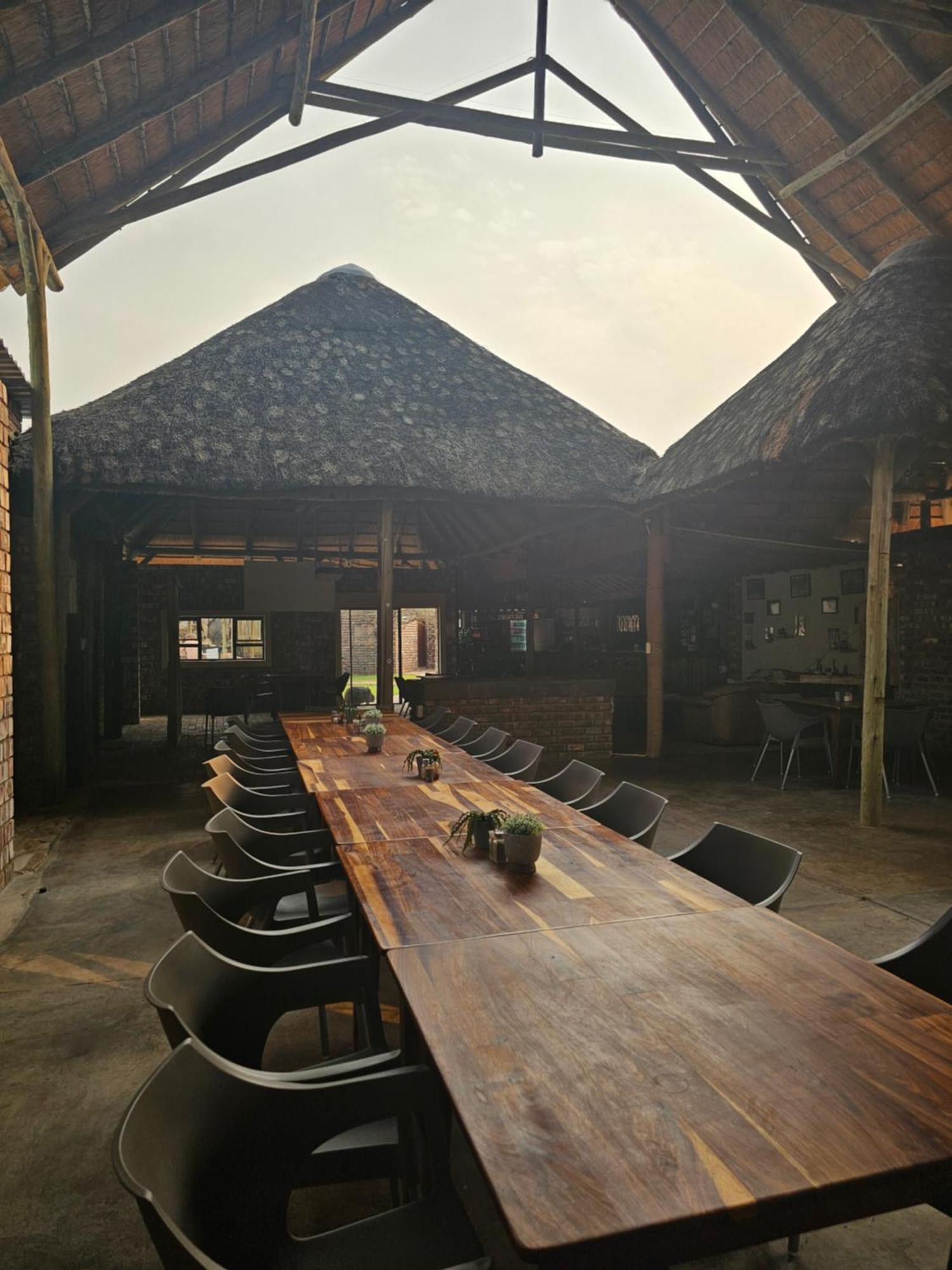 Kaoko Bush Lodge Kamanjab Eksteriør billede