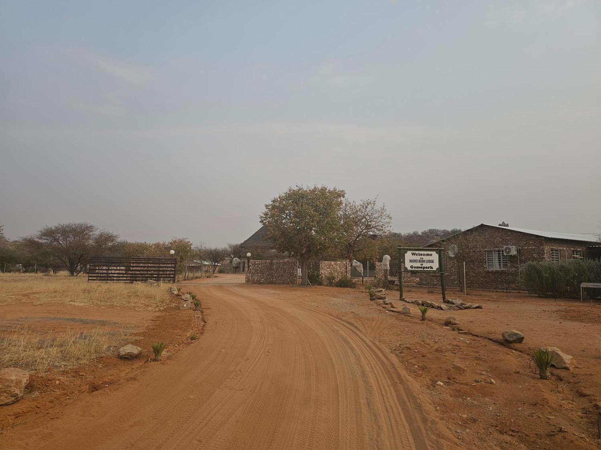 Kaoko Bush Lodge Kamanjab Eksteriør billede