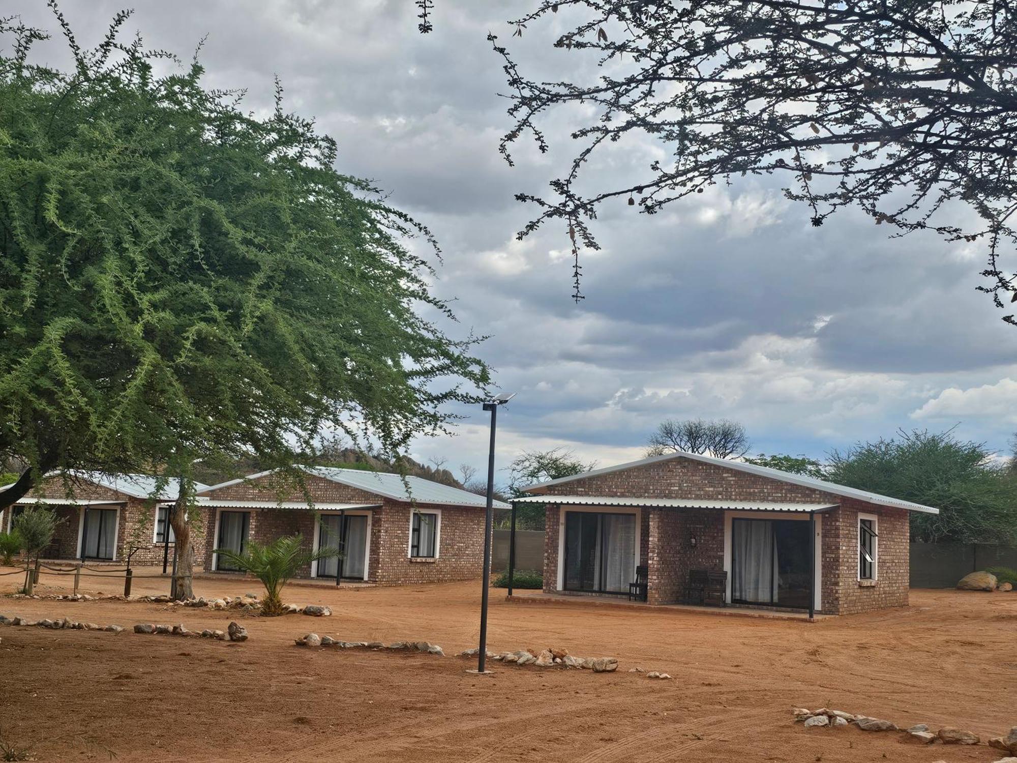 Kaoko Bush Lodge Kamanjab Eksteriør billede
