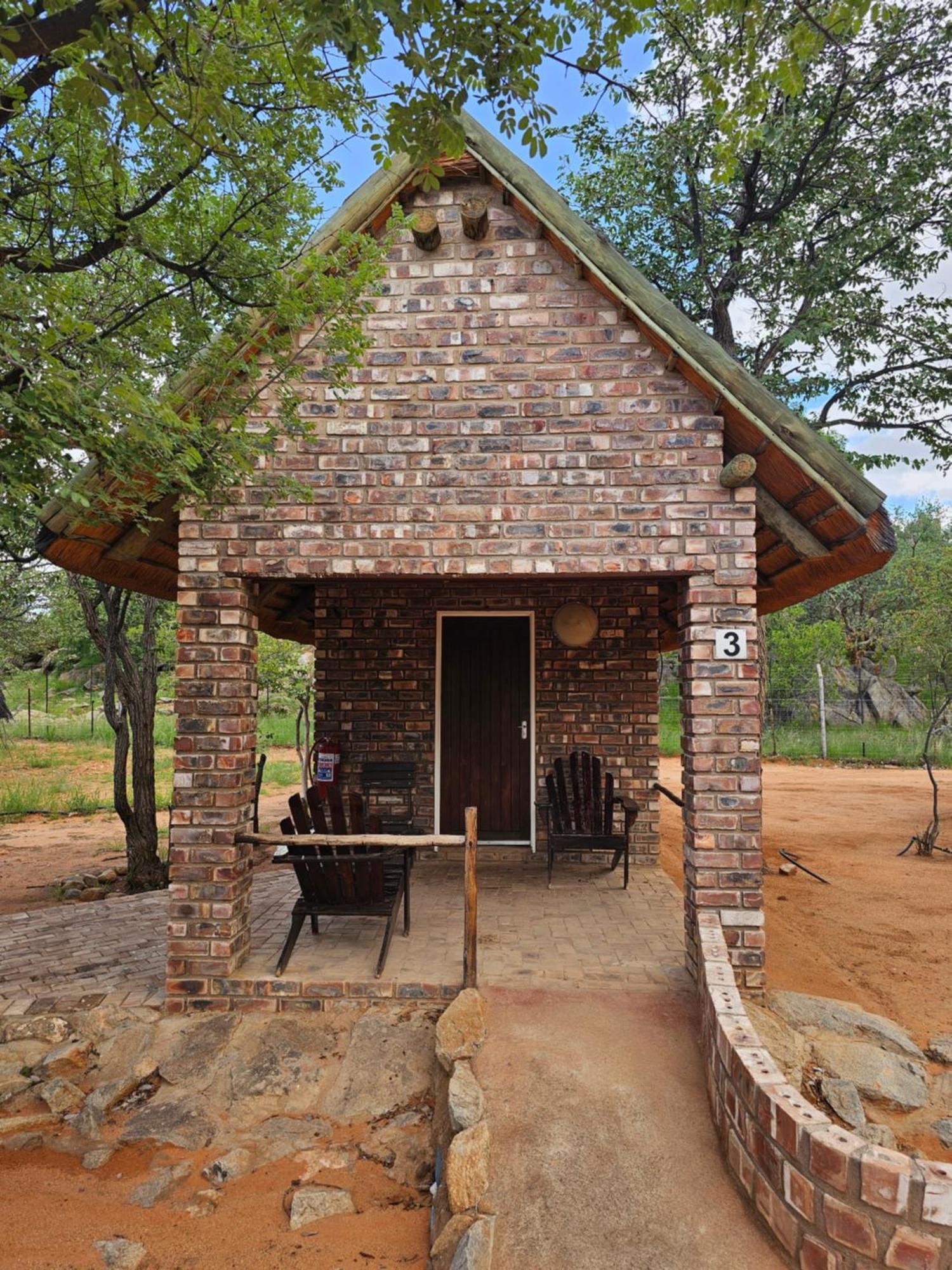 Kaoko Bush Lodge Kamanjab Eksteriør billede