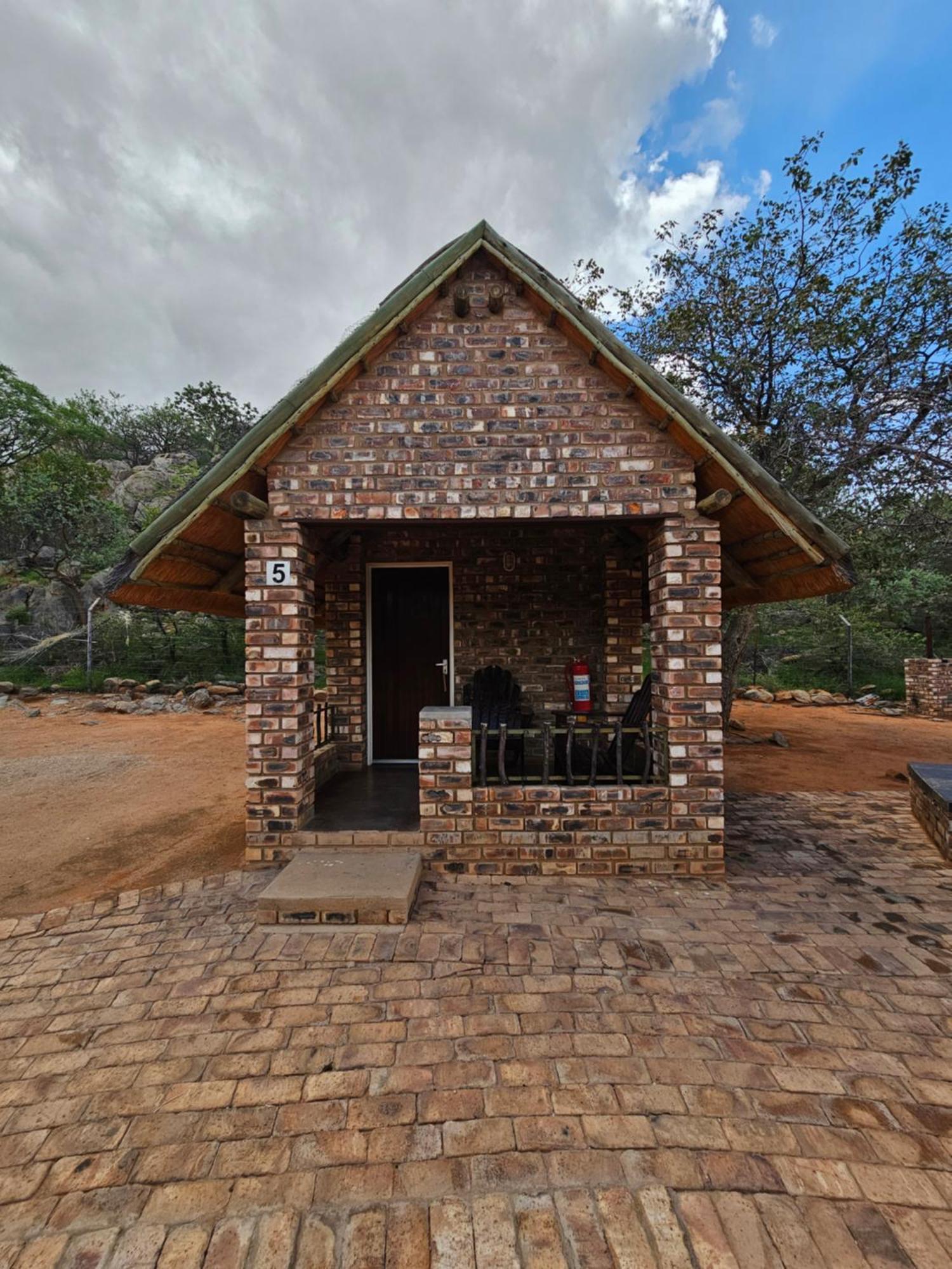 Kaoko Bush Lodge Kamanjab Eksteriør billede