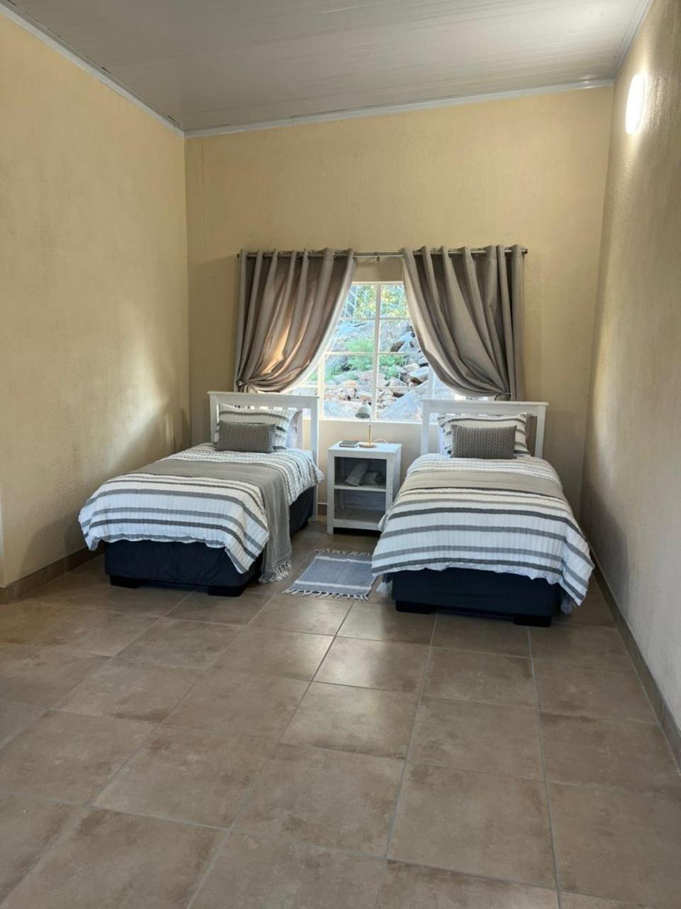 Kaoko Bush Lodge Kamanjab Eksteriør billede
