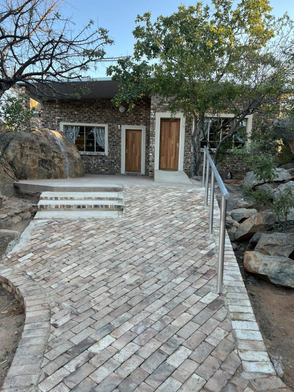 Kaoko Bush Lodge Kamanjab Eksteriør billede