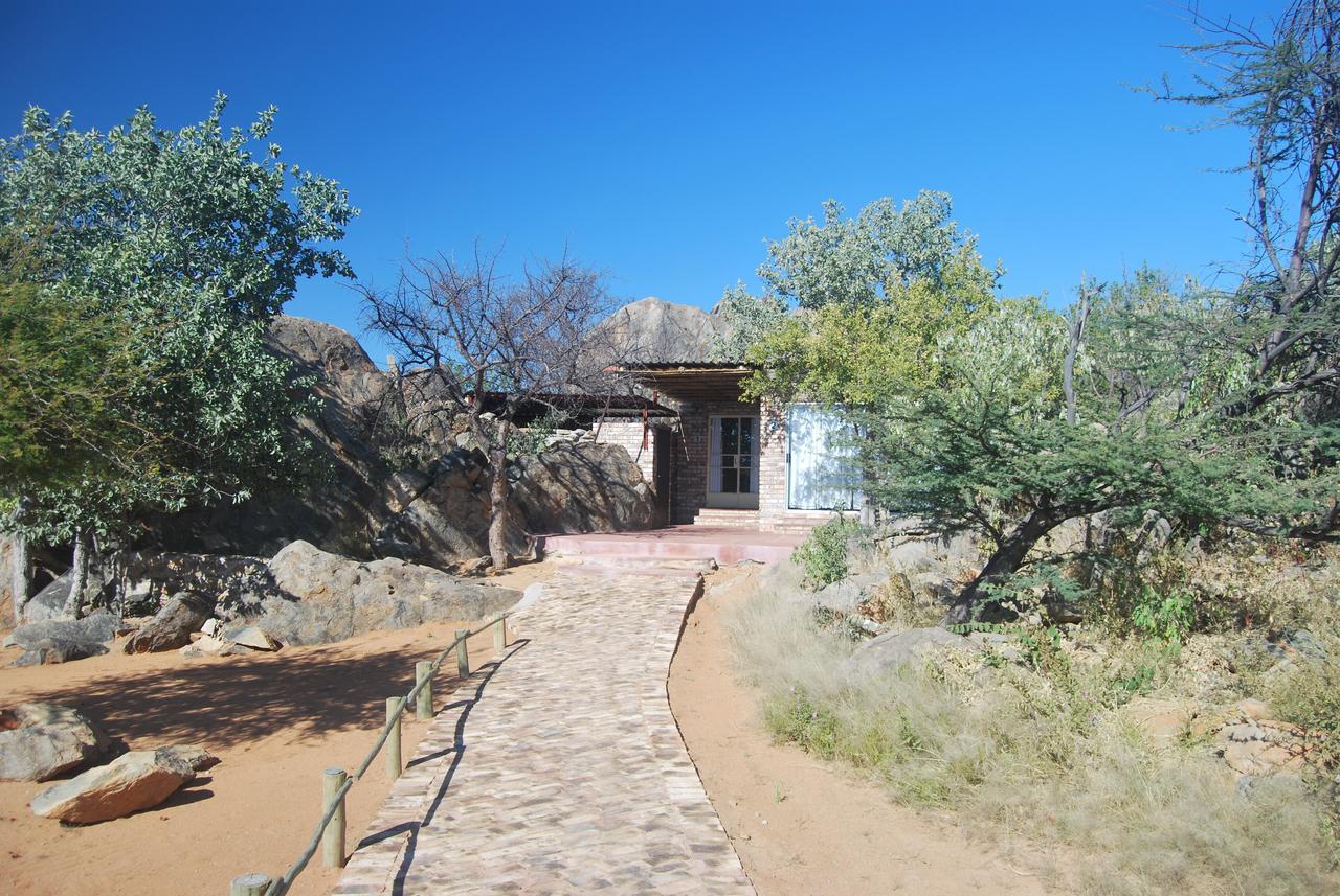 Kaoko Bush Lodge Kamanjab Eksteriør billede