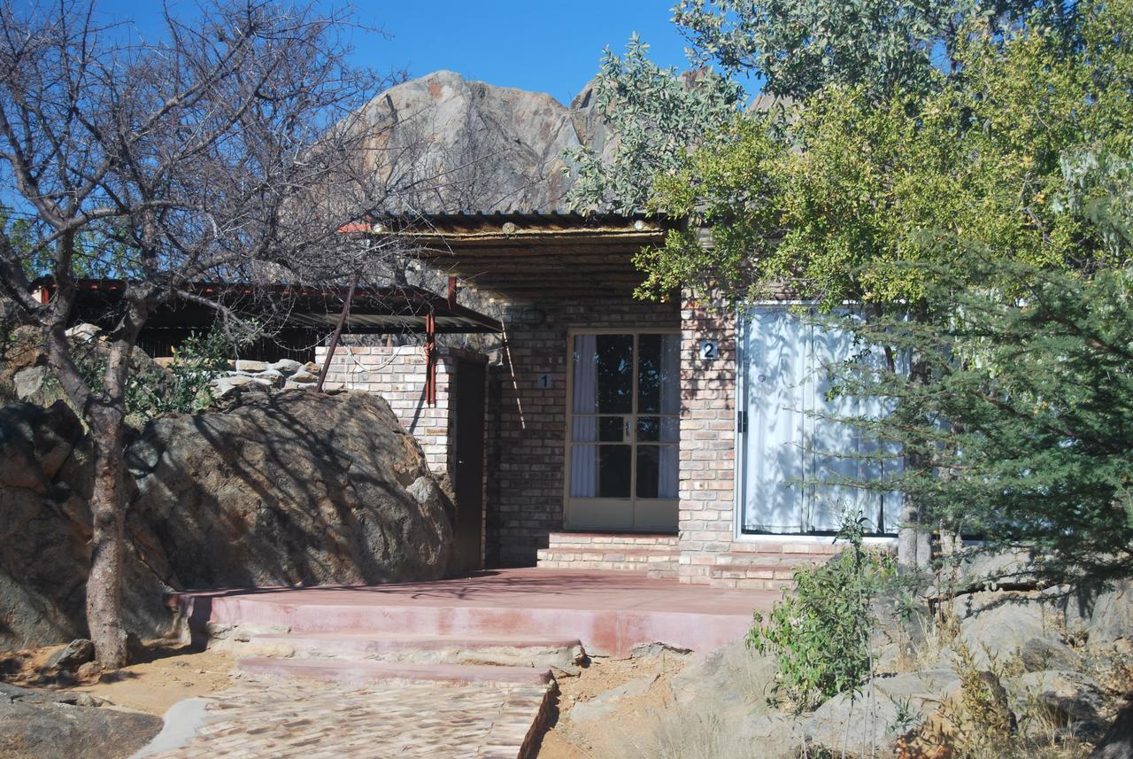 Kaoko Bush Lodge Kamanjab Eksteriør billede