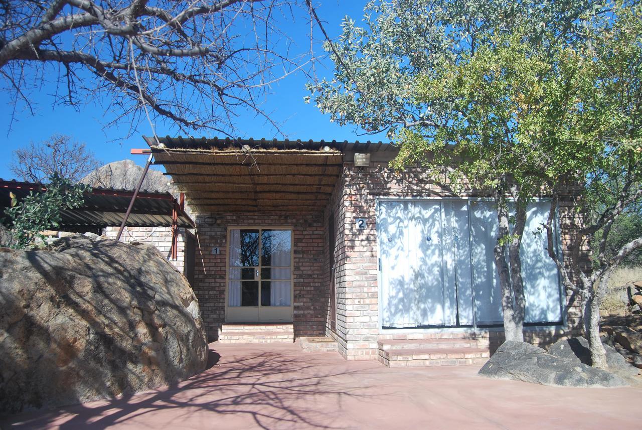 Kaoko Bush Lodge Kamanjab Eksteriør billede